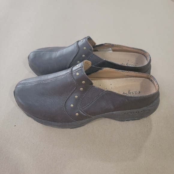 Shoes - Picture 2 of 3